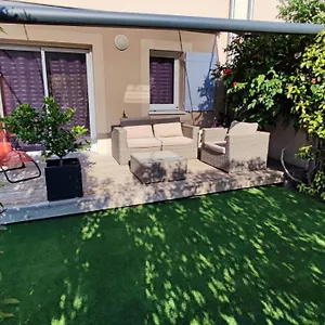  Holiday home Au 8 De La Garance France