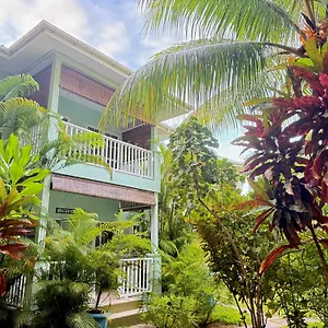 https://bord-mer-villa-beau-vallon-mahe.maheislandhotels.com